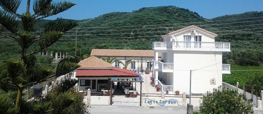 اليكاناس Zantegarden Apartments الغرفة الصورة