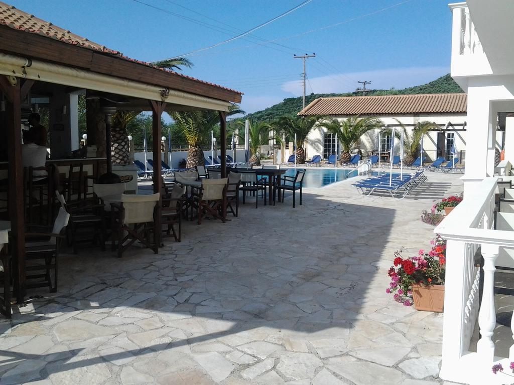 اليكاناس Zantegarden Apartments الغرفة الصورة