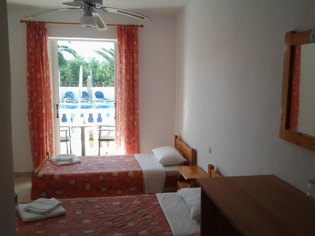 اليكاناس Zantegarden Apartments الغرفة الصورة